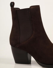 BOTINES ANOTHER TREND 5680 11 61 MOGANO en color Marron