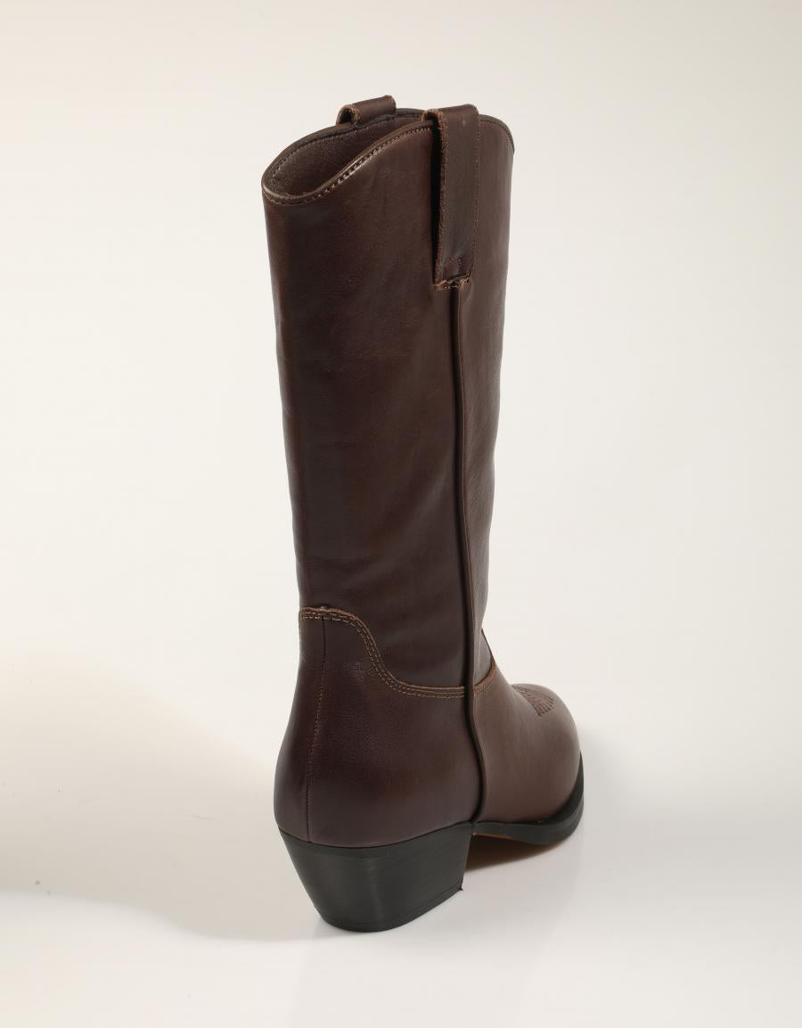 BOTAS ANOTHER TREND 5687 01 32 TESTA en color Marron