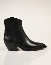 BOTINES ANOTHER TREND 5689 01 05 NEGRO en color Negro