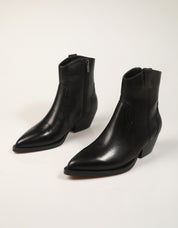 BOTINES ANOTHER TREND 5689 01 05 NEGRO en color Negro