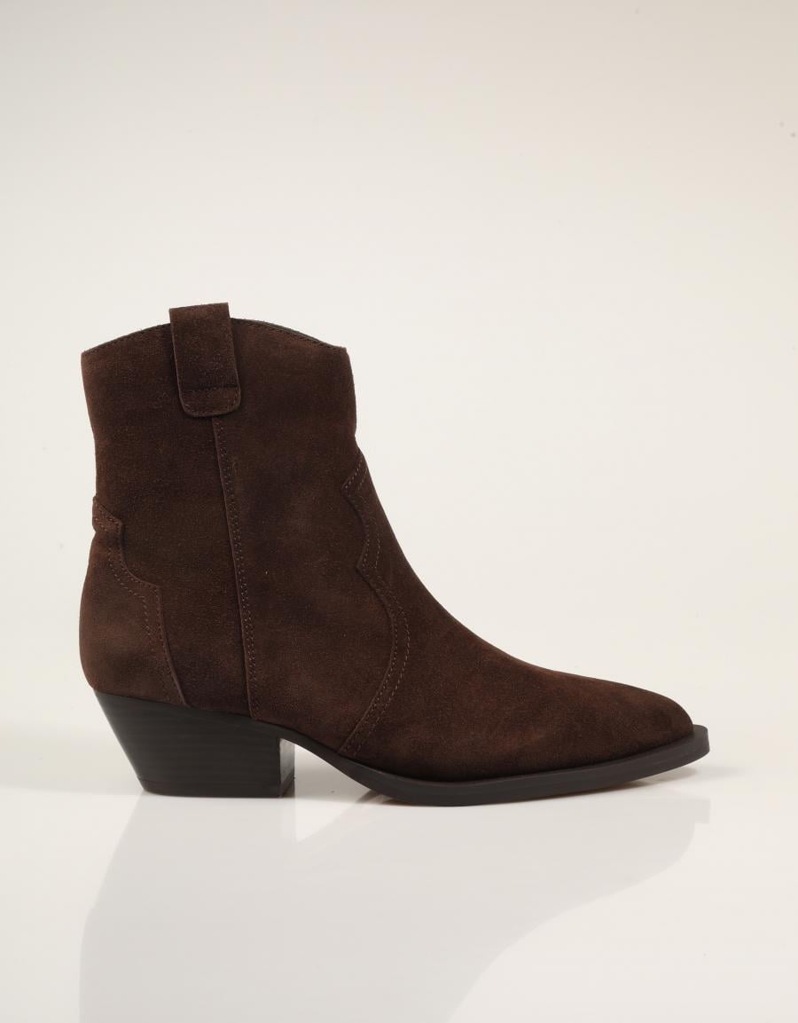 BOTINES ANOTHER TREND 5689 11 61 MOGANO en color Marron