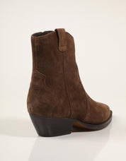 BOTINES ANOTHER TREND 5689 11 61 MUSTANG en color Cuero