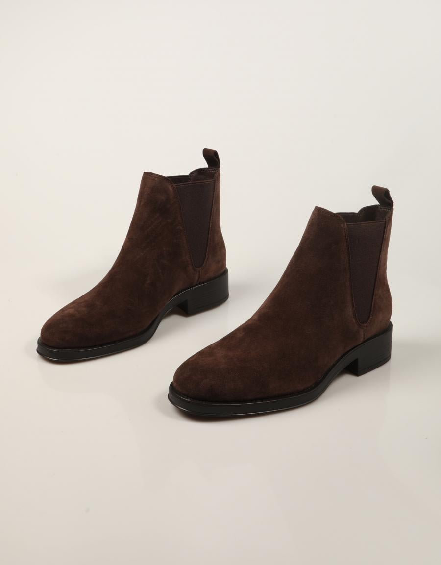 BOTINES ANOTHER TREND 5713 11 61 MOGANO en color Marron