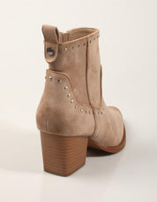 BOTINES XTI BOTIN CAMPERO BEIGE en color Beige