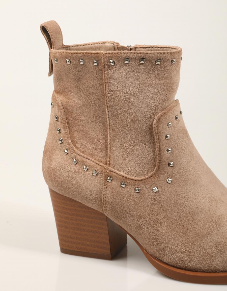 BOTINES XTI BOTIN CAMPERO BEIGE en color Beige