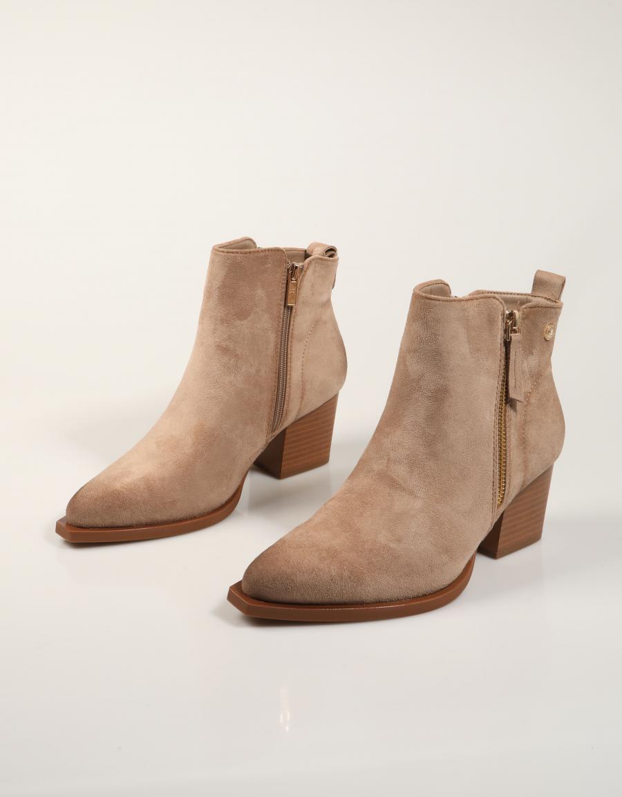 BOTINES XTI BOTIN CAMPERO BEIGE en color Beige