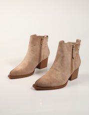 BOTINES XTI BOTIN CAMPERO BEIGE en color Beige