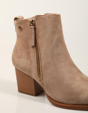 BOTINES XTI BOTIN CAMPERO BEIGE en color Beige