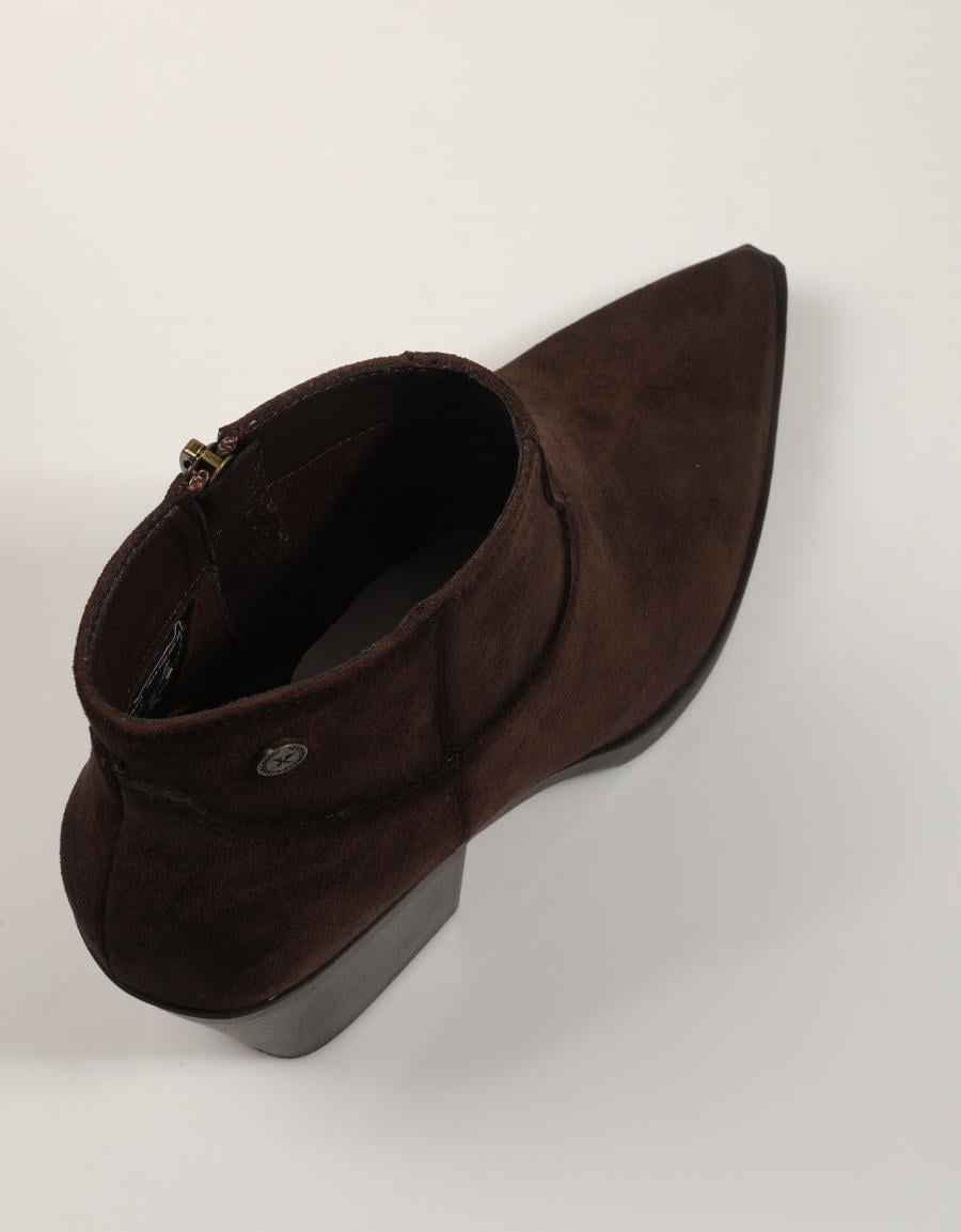 BOTINES XTI BOTIN CAMPERO MARRON en color Marron