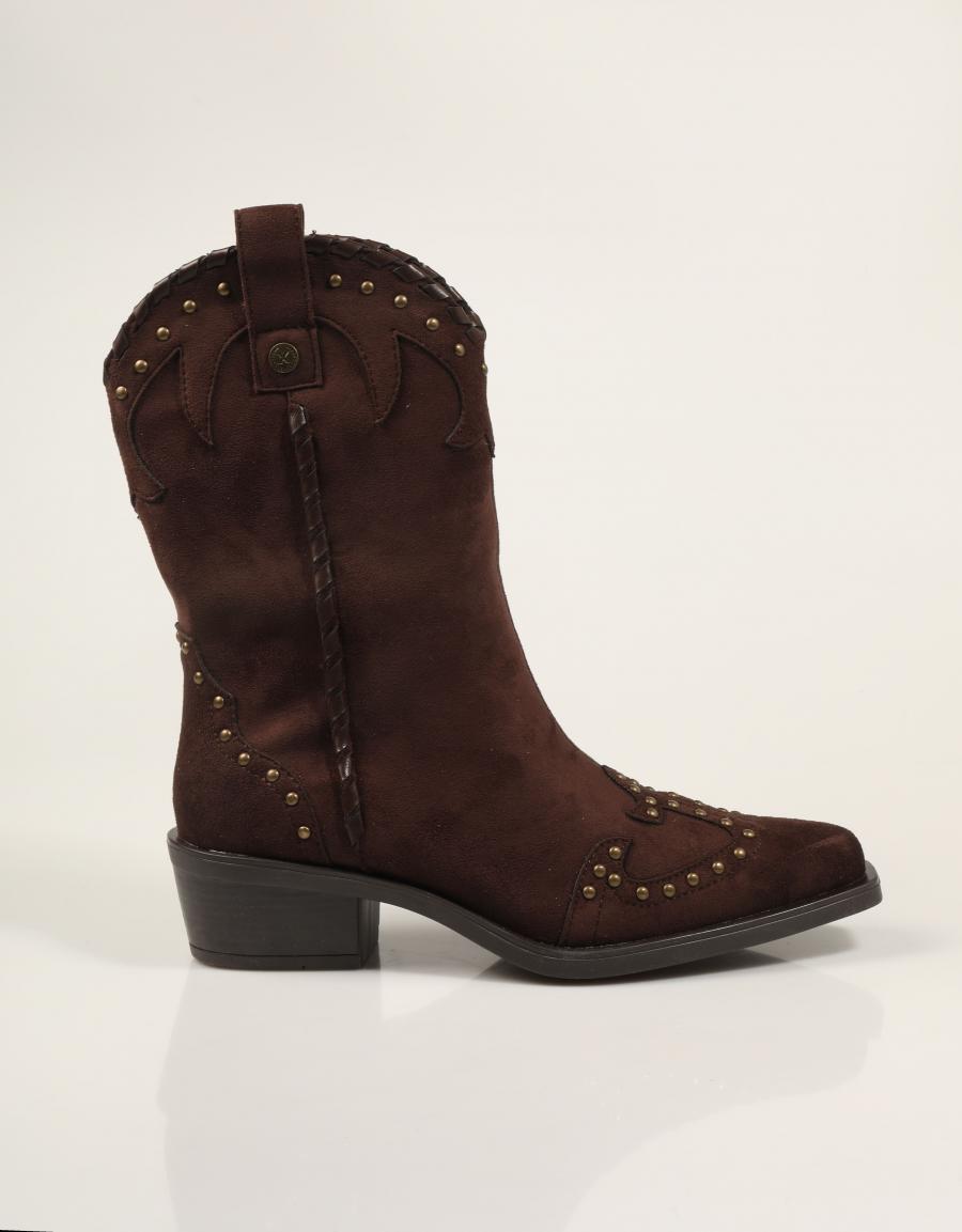 BOTAS XTI BOTA CAMPERO MARRON en color Marron