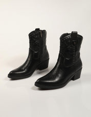 BOTAS XTI BOTIN REMACHES NEGRO en color Negro
