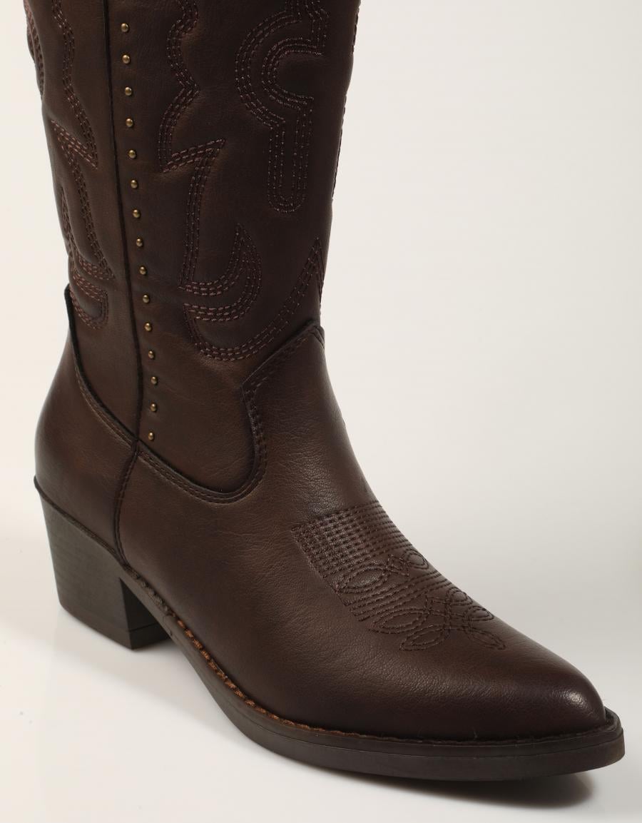 BOTAS XTI BOTA REMACHES MARRON en color Marron