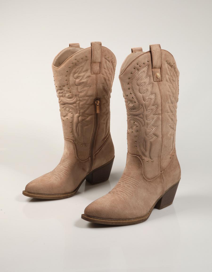 BOTAS XTI BOTA CAMPERO BEIGE en color Beige