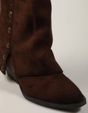BOTAS XTI BOTA SOLAPA MARRON en color Marron