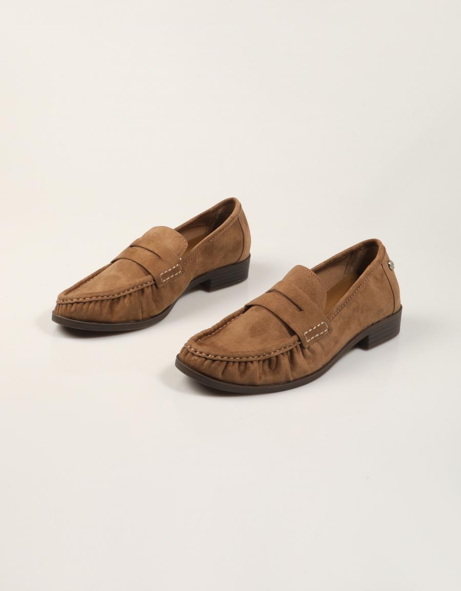 MOCASINES XTI MOCASIN ANTE TAUPE en color Taupe