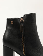 BOTINES XTI BOTIN CREMALLERA NEGRO en color Negro