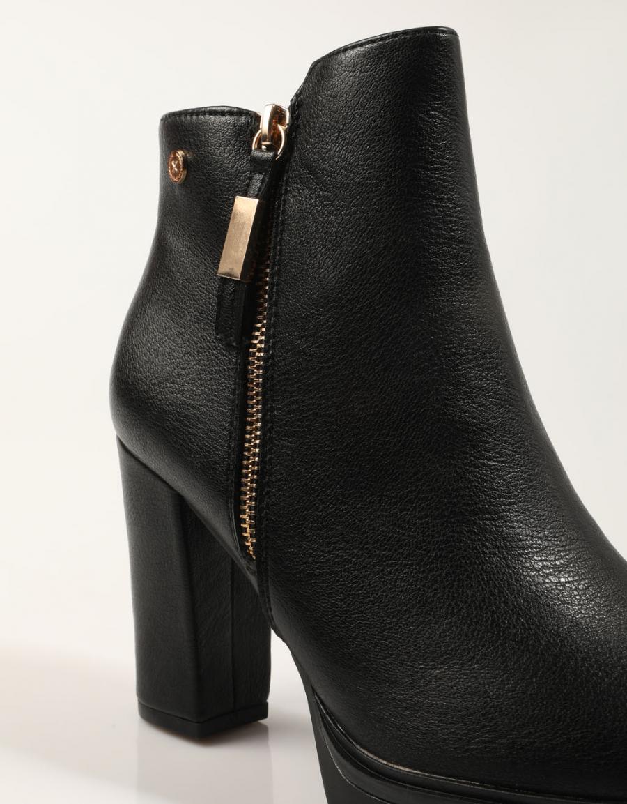 BOTINES XTI BOTIN CREMALLERA NEGRO en color Negro