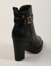 BOTINES XTI BOTIN HEBILLA NEGRO en color Negro