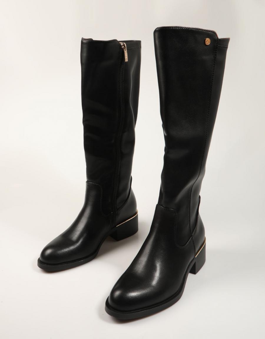 BOTAS XTI BOTA LISA NEGRO en color Negro