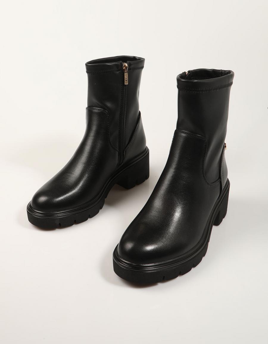 BOTINES XTI BOTIN LISA NEGRO en color Negro