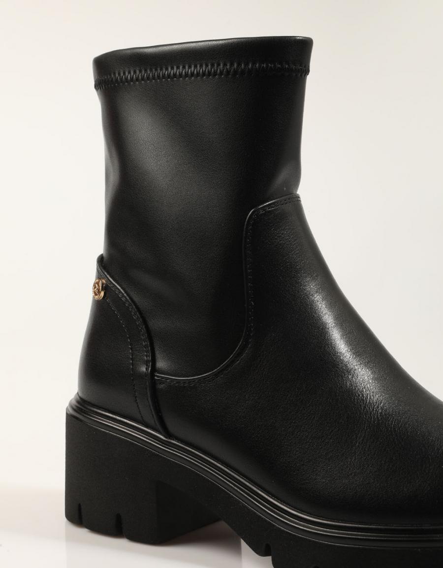BOTINES XTI BOTIN LISA NEGRO en color Negro