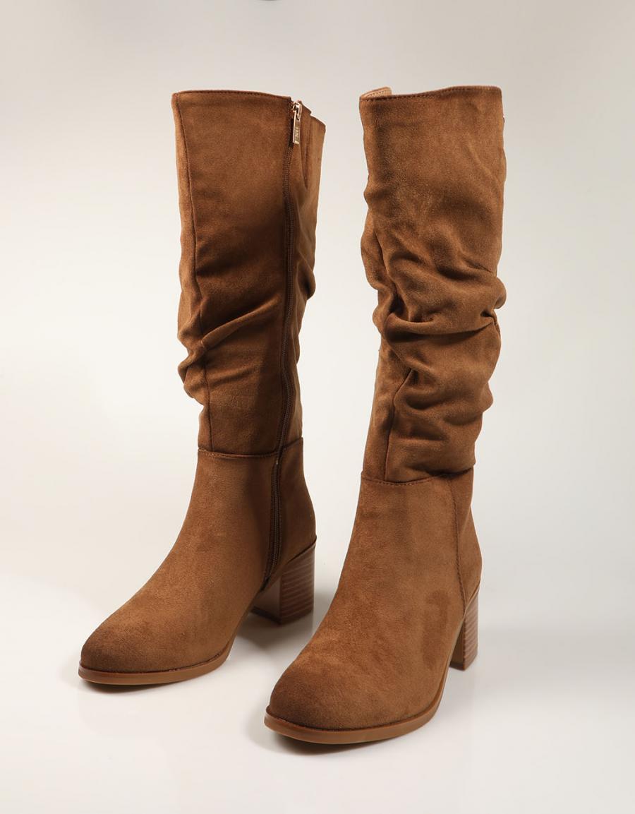 BOTAS XTI BOTA ANTE CAMEL en color Cuero