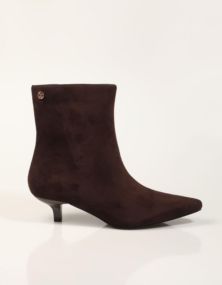 BOTINES XTI BOTIN ANTE MARRON en color Marron
