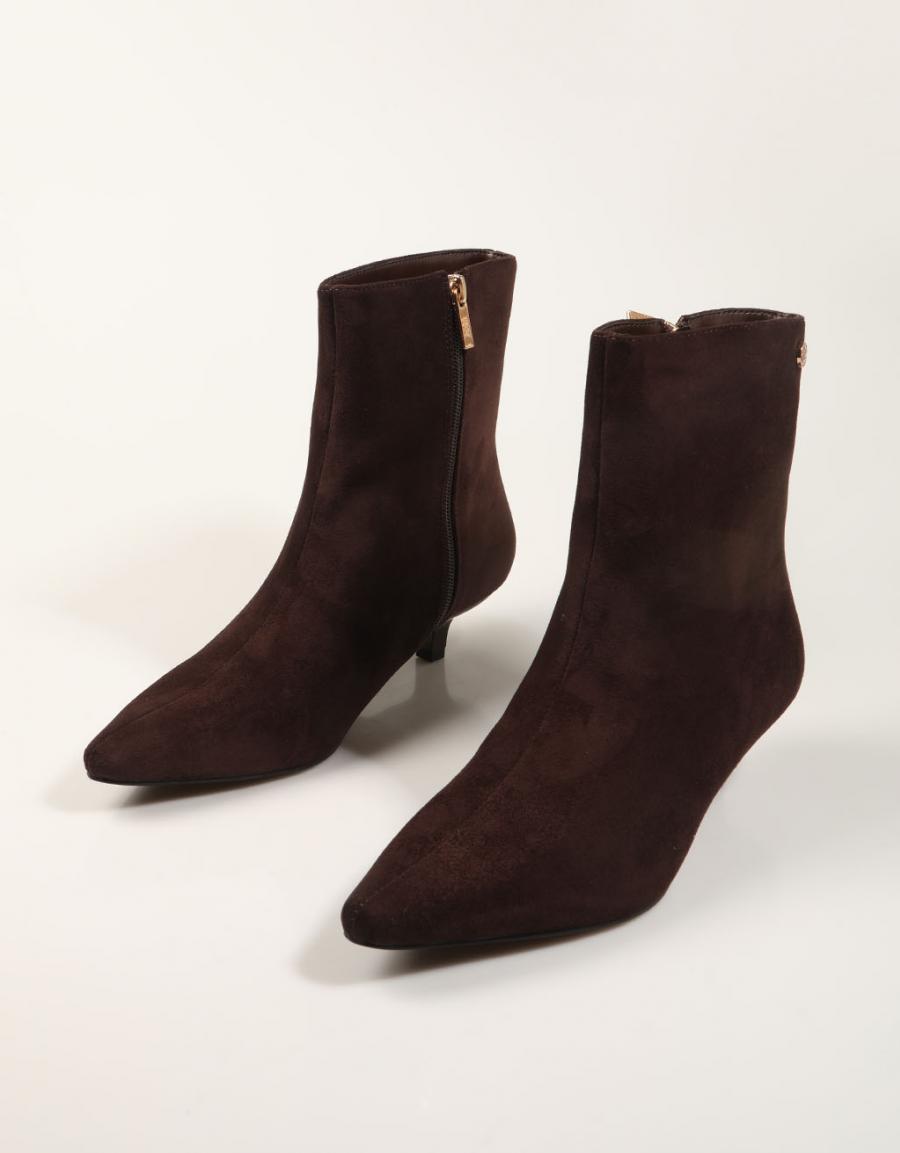 BOTINES XTI BOTIN ANTE MARRON en color Marron