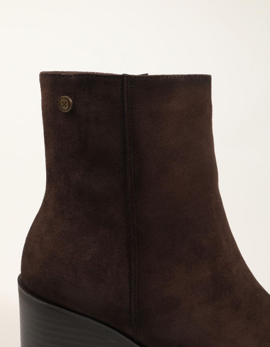 BOTINES XTI BOTIN ANTE MARRON en color Marron