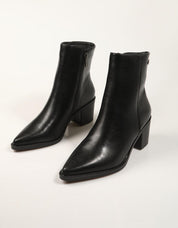 BOTINES XTI BOTIN NAPA NEGRO en color Negro