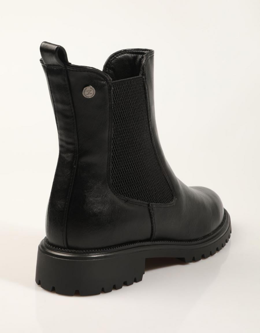 BOTINES XTI BOTIN CHELSEA NEGRO en color Negro