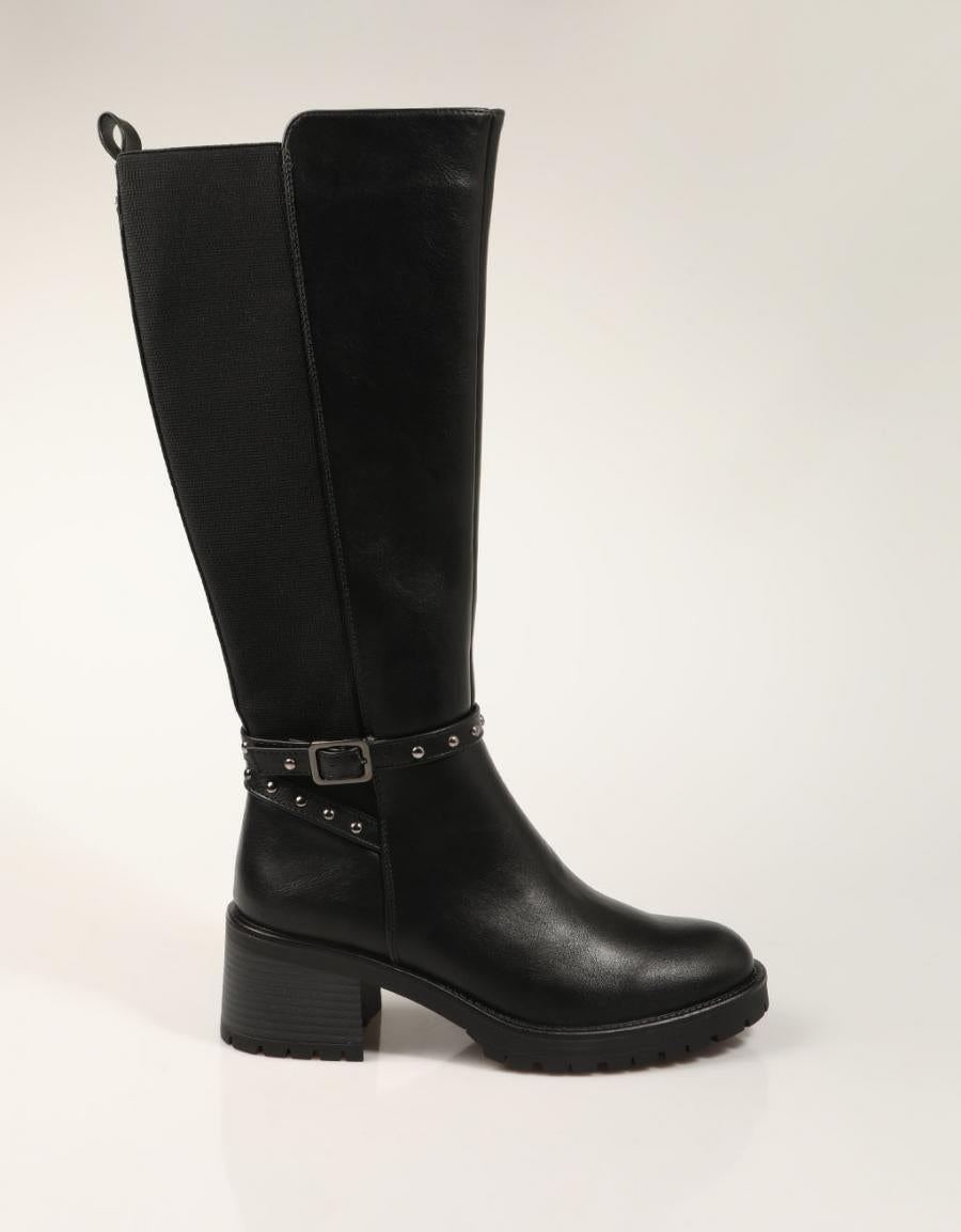 BOTAS XTI BOTA HEBILLA NEGRO en color Negro