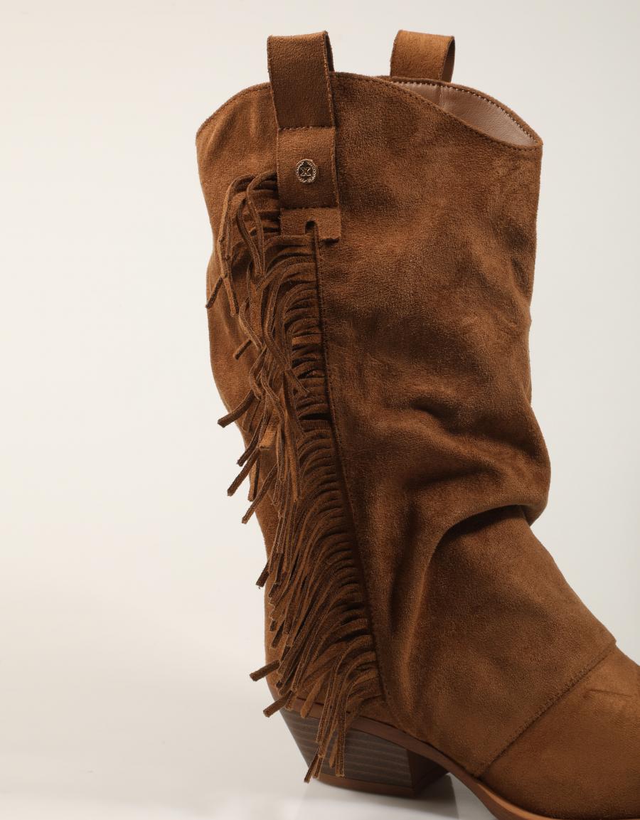 BOTAS XTI BOTA FLECOS CAMEL en color Cuero