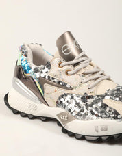 ZAPATILLAS EXE SNEAKER SILVER en color Plata