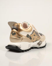 ZAPATILLAS EXE SNEAKER GOLD BEIGE en color Platino