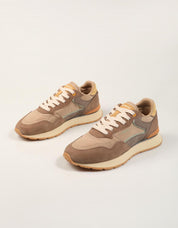 ZAPATILLAS HOFF CITY CHROMA CAMEL 22602406 en color Marron