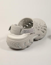 ZUECOS CROCS ECHO II CHROME ATMOSPHERE 213780 en color Gris