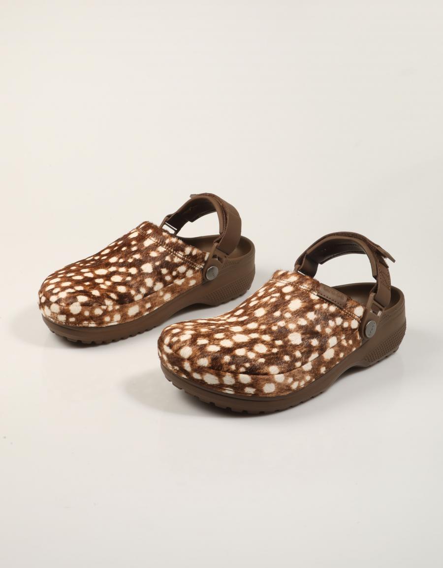 ZUECOS CROCS CLASSIC CRAFTED CAROB 214047 en color Multicolor