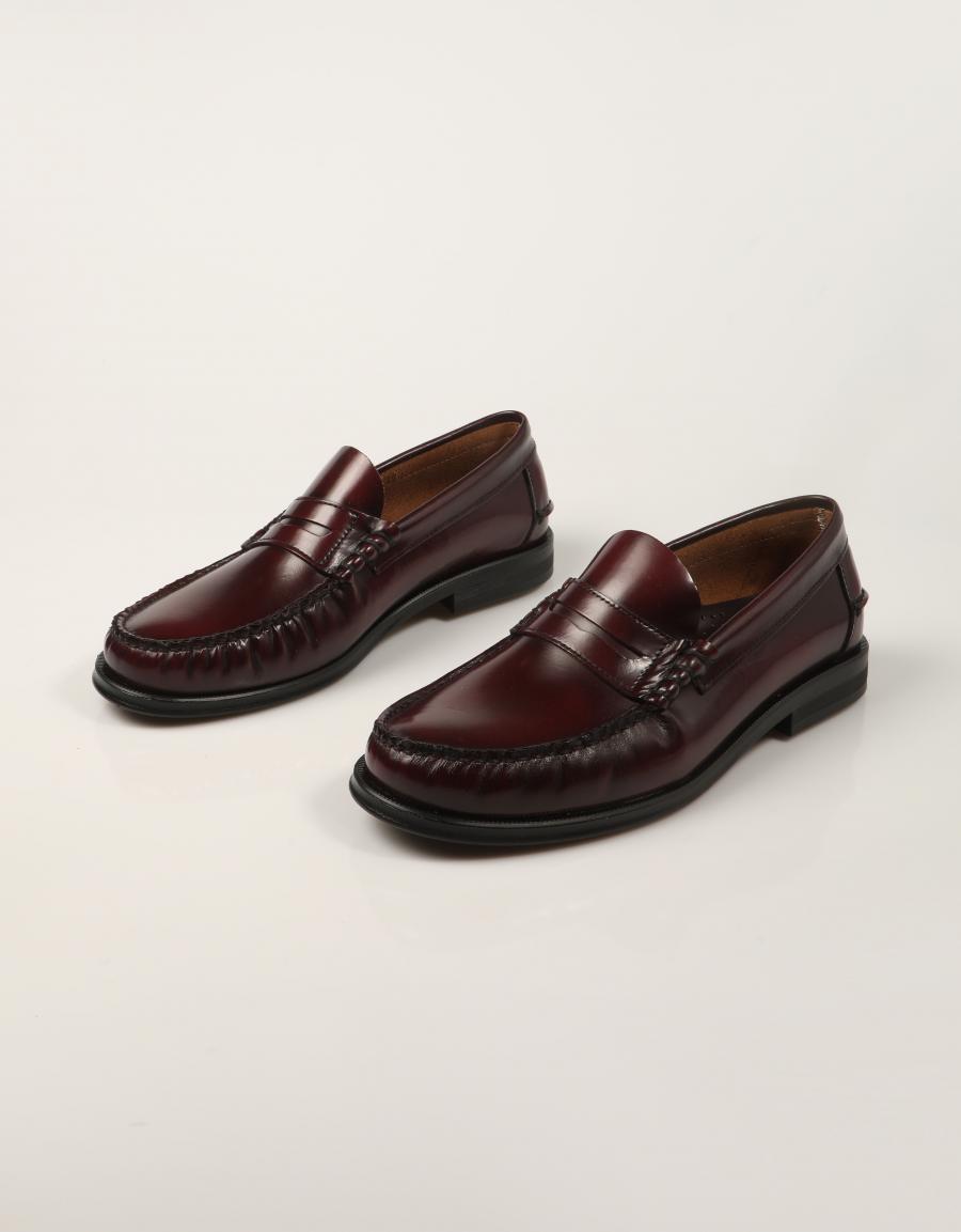 MOCASINES FREELANCE KIOWA ANTIC BURDEOS en color Burdeos