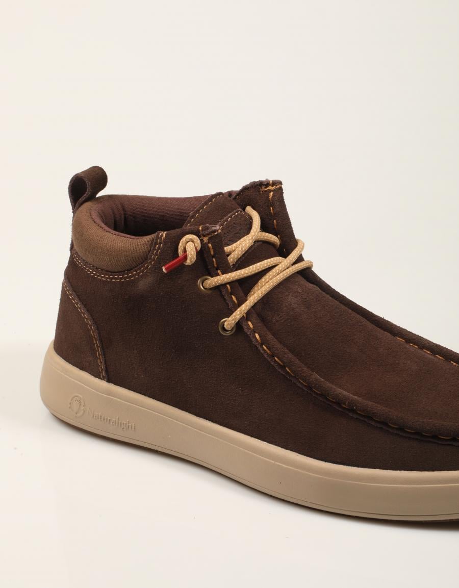 BOTINES NATURAL WORLD ANGLES MARRON 8451 en color Marron