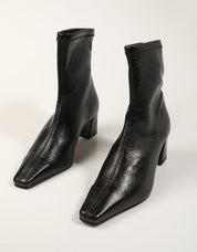 BOTINES MISS ELASTIC 075357-14-05/05 CIERVO STR NEGRO en color Negro