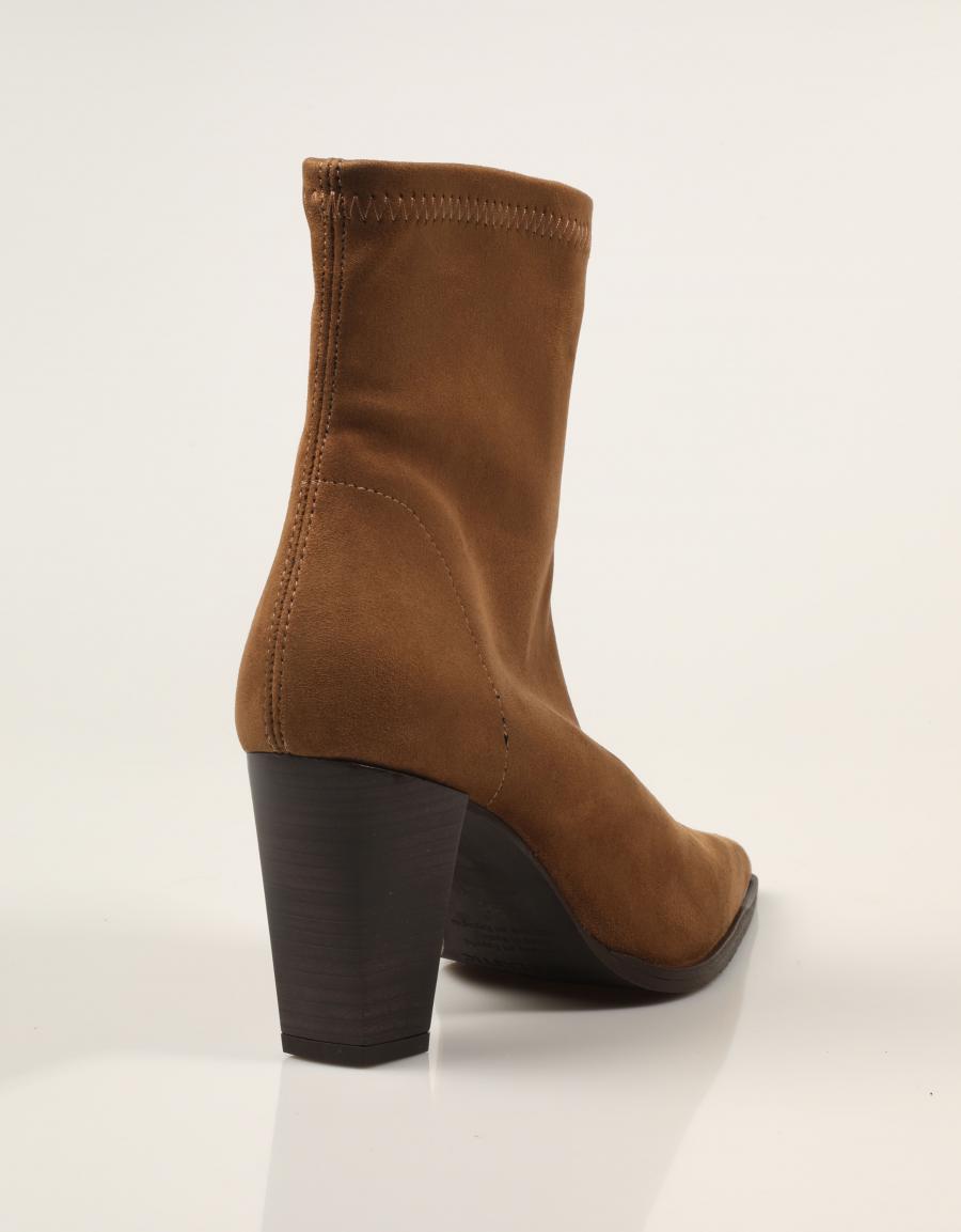 BOTINES MISS ELASTIC BOTÍN ANTE CUERO 075386-AE-08/08 en color Cuero