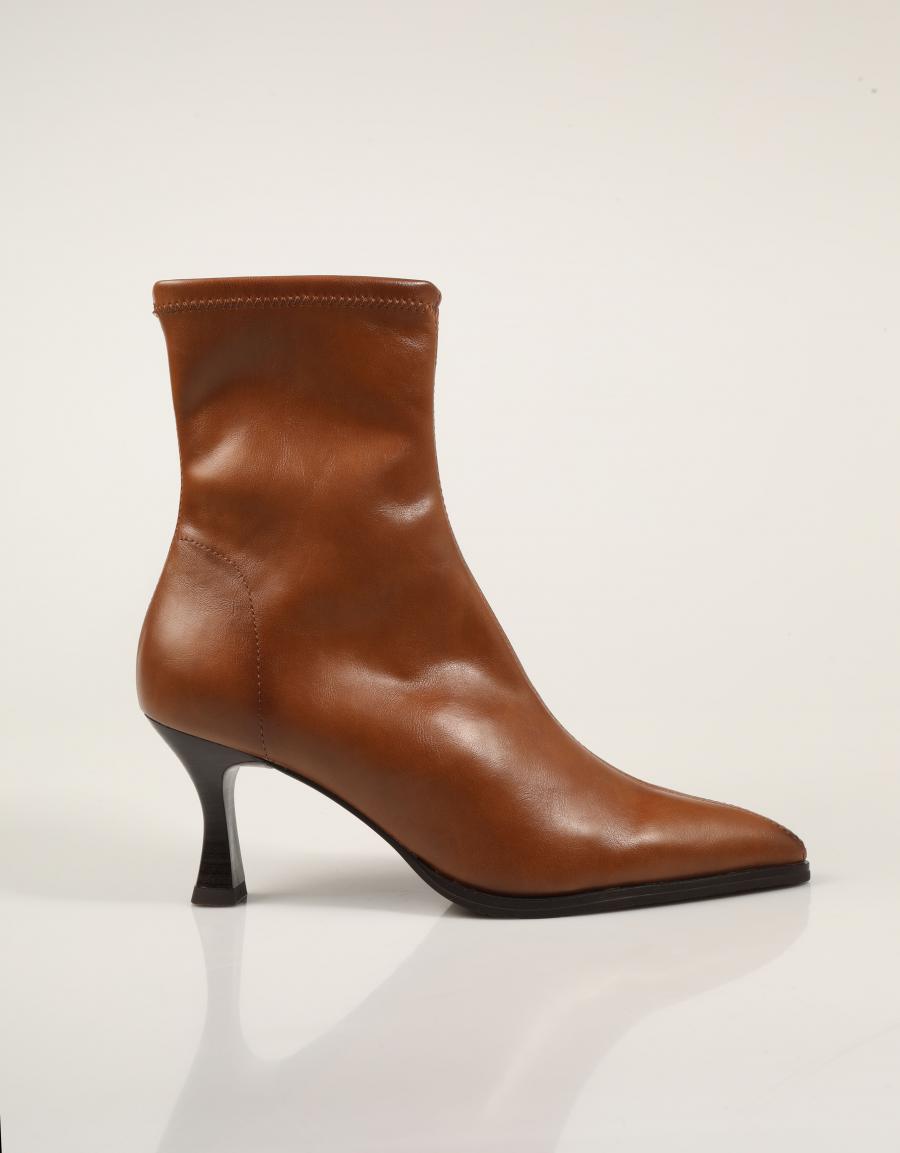 BOTINES MISS ELASTIC 078039-09-04/04 WOW STR CAMEL en color Cuero