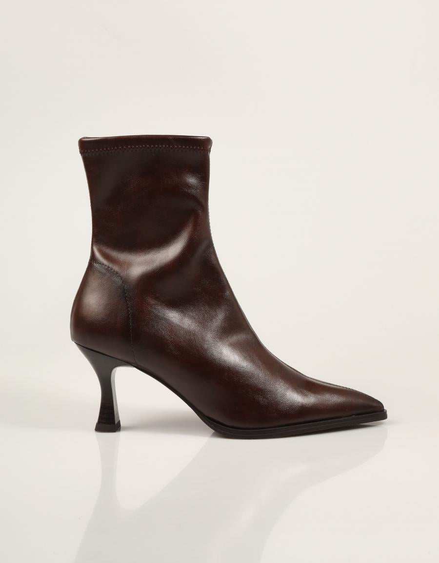 51 STR MARRON en color Marron