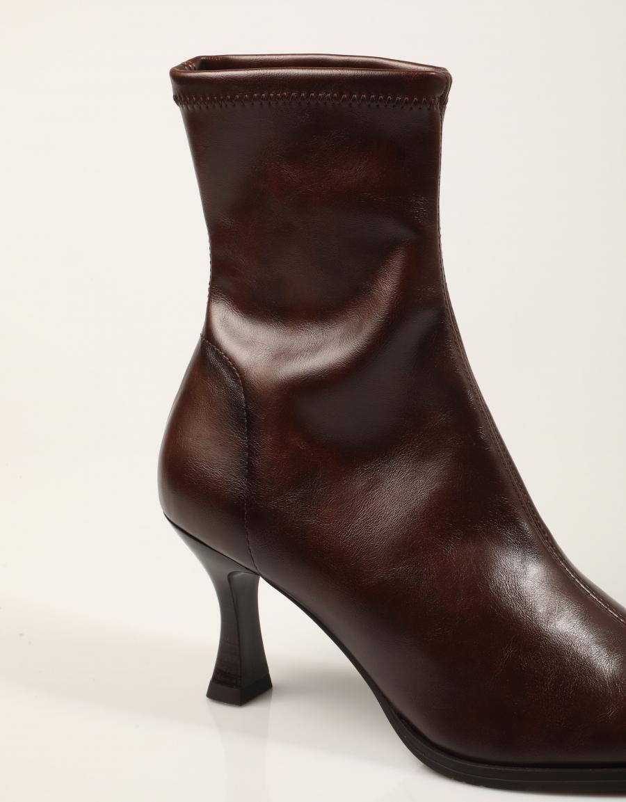 BOTINES MISS ELASTIC 078039-09-51/51 STR MARRON en color Marron