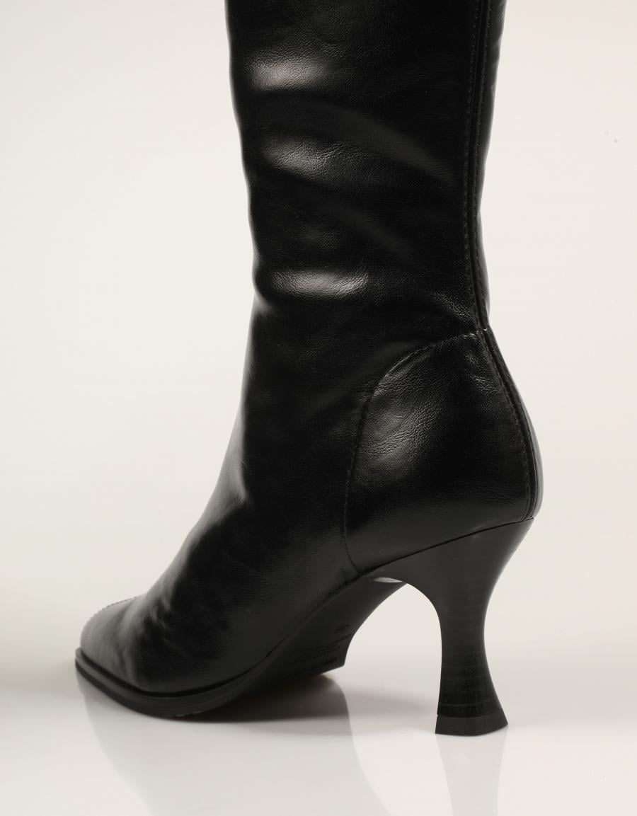 BOTAS MISS ELASTIC 078038-09-05/05 WOW STR NEGRO en color Burdeos