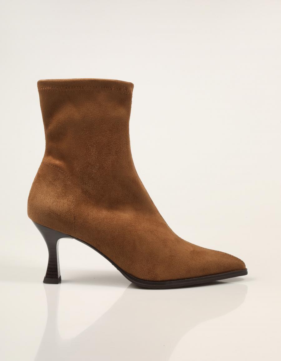 BOTINES MISS ELASTIC BOTÍN STR.CUERO 078039-AE-08/08 en color Cuero