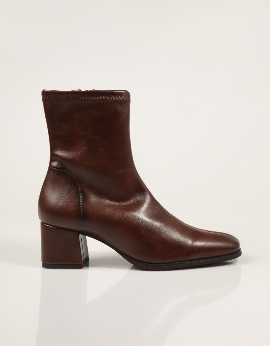 51 WOW STR MARRON en color Marron