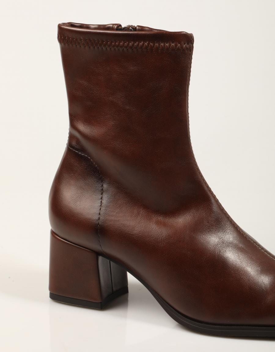 51 WOW STR MARRON en color Marron