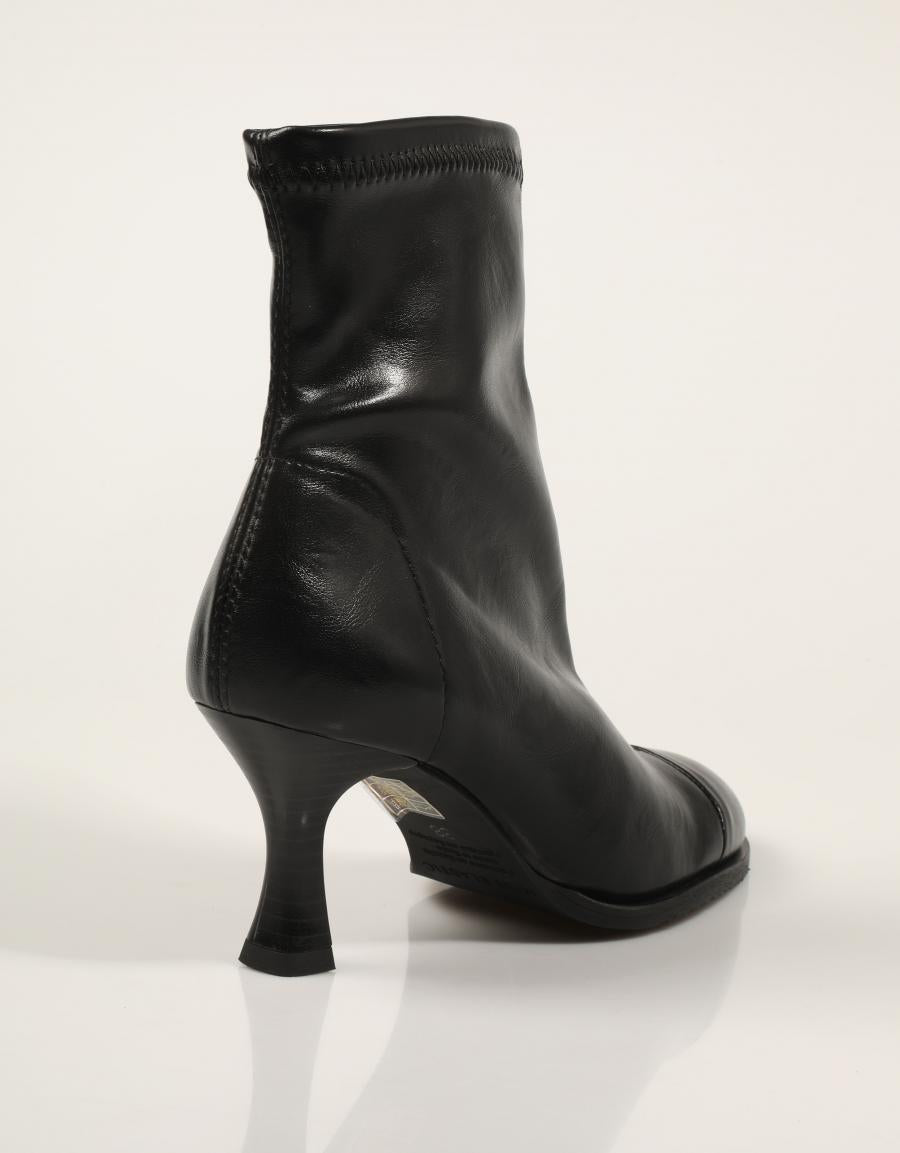 BOTINES MISS ELASTIC 075340-62-05/05 MALORI STR NEGRO en color Negro
